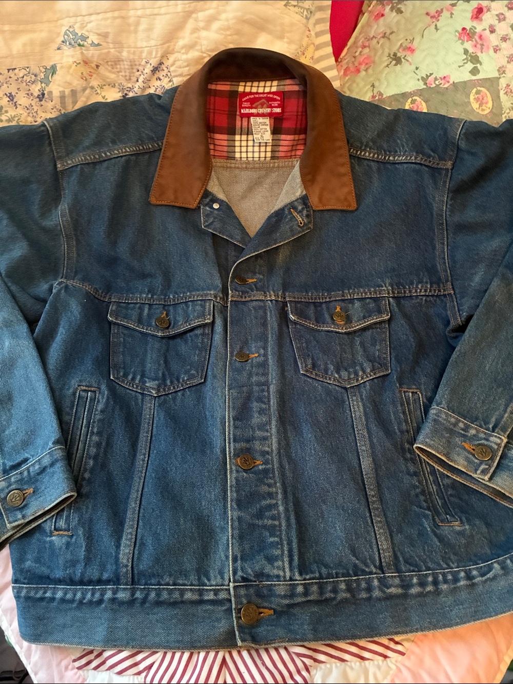 Marlboro Country Store Men's Denim Jacket w/Leather Collar XL